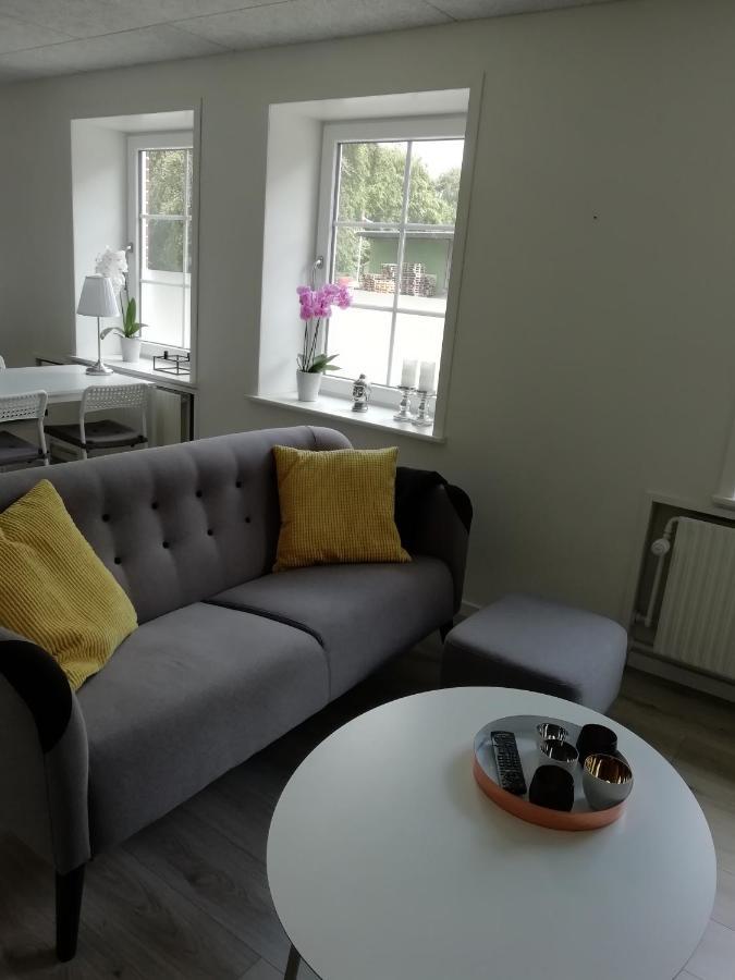 Like Home Holiday House 9 A Варде Экстерьер фото