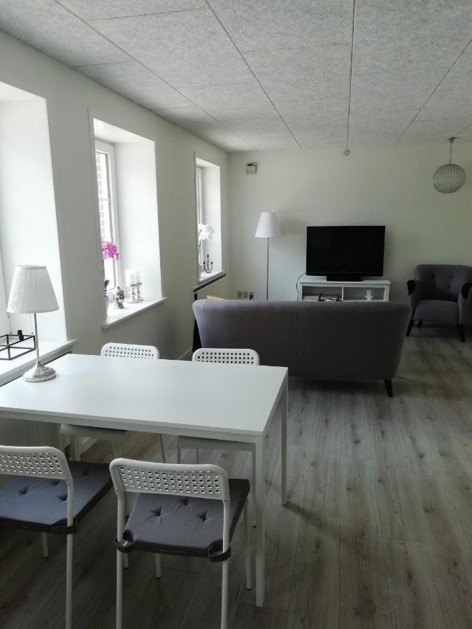 Like Home Holiday House 9 A Варде Экстерьер фото