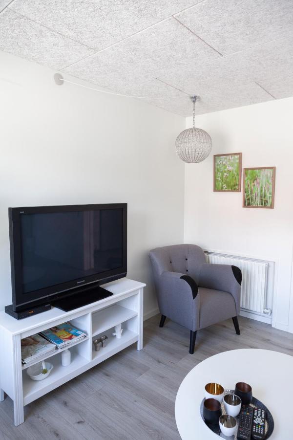 Like Home Holiday House 9 A Варде Экстерьер фото