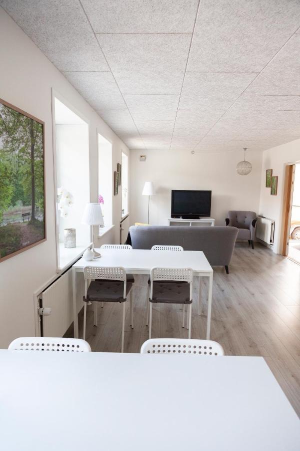 Like Home Holiday House 9 A Варде Экстерьер фото